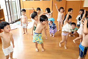 プール開き！　楽しかったね　こあら・ことり・ぱんだ