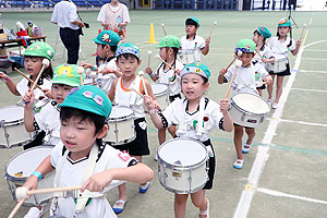 運動会予行１　　年長組　鼓笛・A・B