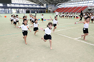 運動会予行4　　　年長組　バルーン