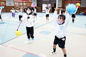リズムフェスティバルの活動　年中Bチーム