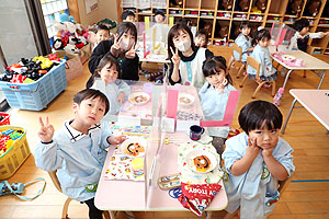 ホットケーキパーティ　きりん・ことり・うさぎ