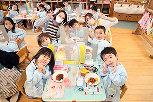 ホットケーキパーティ　きりん・ことり・うさぎ