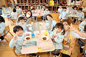 ホットケーキパーティ　きりん・ことり・うさぎ