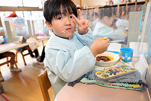 ホットケーキパーティ　きりん・ことり・うさぎ