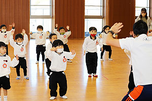 体操教室　笑顔いっぱい！　楽しかったね！　きりん