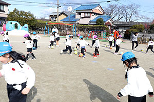 サッカー教室が開かれました　年長C・D・E
