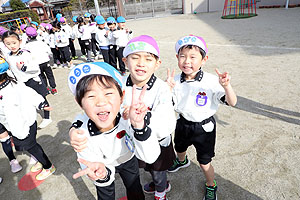 サッカー教室が開かれました　年長C・D・E