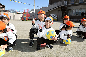 サッカー教室が開かれました　年長C・D・E