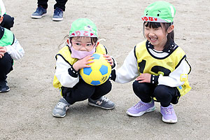 サッカー教室が開かれました　年長A・B
