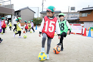 サッカー教室が開かれました　年長A・B