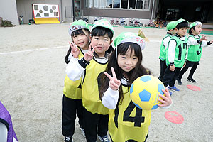 サッカー教室が開かれました　年長A・B