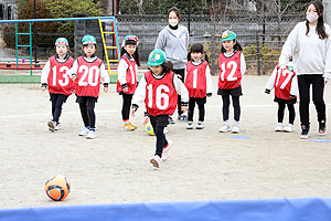 サッカー教室が開かれました　年長A・B