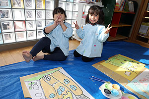 絵画教室　個性いっぱいの作品が完成‼　ひまわり・さくら