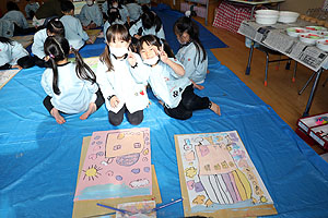 絵画教室　個性いっぱいの作品が完成‼　ひまわり・さくら