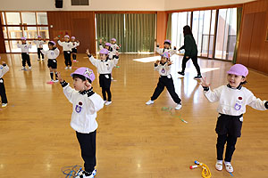 体操教室　ばら・すみれ