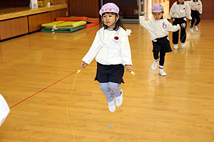 体操教室　ばら・すみれ