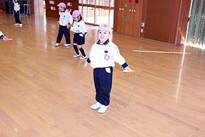 体操教室　ばら・すみれ