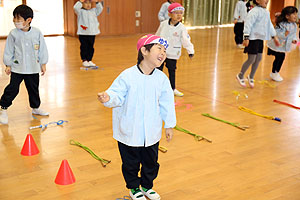 体操教室　ばら・すみれ