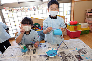 作品展の制作活動の様子　E