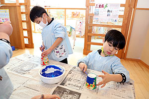 作品展の制作活動の様子　E