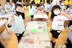 作品展の制作活動の様子　E