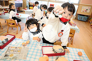 作品展の制作活動の様子　きりん