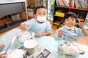 作品展の制作活動　きりん