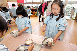 作品展の制作活動　きりん