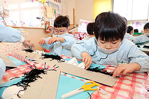 作品展の制作活動　ばら・たんぽぽ