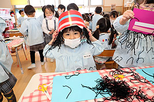 作品展の制作活動　ばら・たんぽぽ