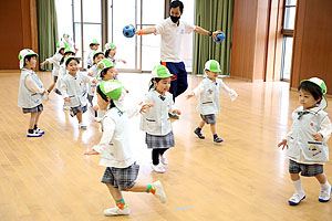 エンゼルホールで元気いっぱい‼　ことり