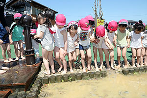 エンゼルパークで水遊び　ばら・たんぽぽ