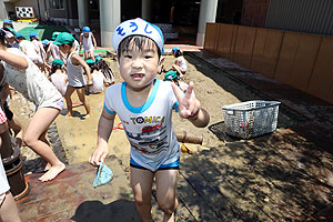 笑顔いっぱいの水遊び！　A・D