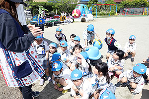 エンゼル畑に野菜の苗を植えました！　年長組