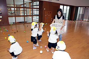 ダンシング玉入れ　ぱんだ・きりん