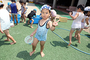 笑顔いっぱいの水遊び！！　さくら・たんぽぽ