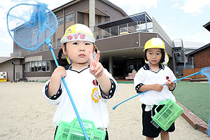 元気いっぱい園庭遊び！　ぱんだ・きりん・ことり