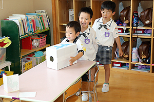 科学教室で「空気のパワー」について学びました！　ばら・すみれ