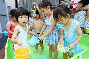 水遊び　楽しかったね！　ひよこ