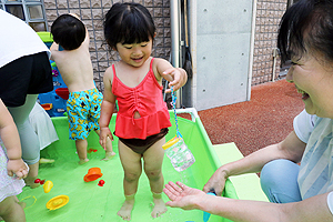 水遊び　楽しかったね！　ひよこ