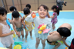 プール活動　ばら・すみれ・ひまわり