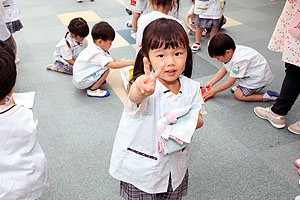 楽しいタオル遊び　りす