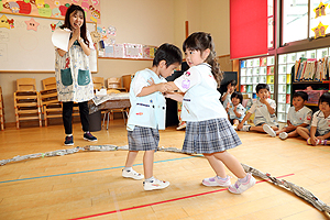 おすもうさんごっこ　きりん