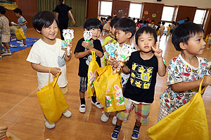 エンゼル七夕まつり🎋　おかしのつかみどり・的あて・わなげ  年中 NO.1