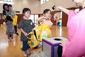 エンゼル七夕まつり　おかしのつかみどり・的当て・わなげ　年少　NO.2