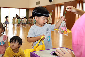 エンゼル七夕まつり　おかしのつかみどり・的当て・わなげ　年少　NO.2