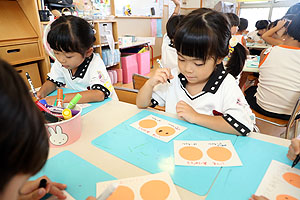 敬老の日のハガキの制作　ばら・すみれ・たんぽぽ
