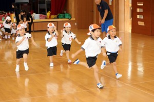 体操教室　   かけっこ頑張ったね！　りす・きりん