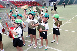 運動会予行１　　年長組　鼓笛・A・B