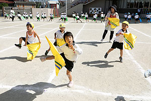 運動会予行が行われました　リズム　年中組